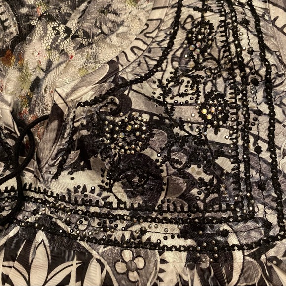 Unity Dress - Picture 3 of 8